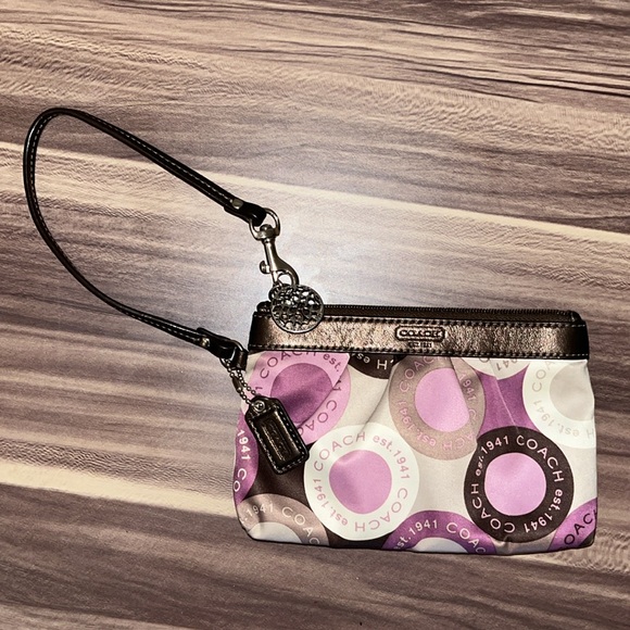 COACH OP ART PURPLE CLUTCH - Picture 3 of 11